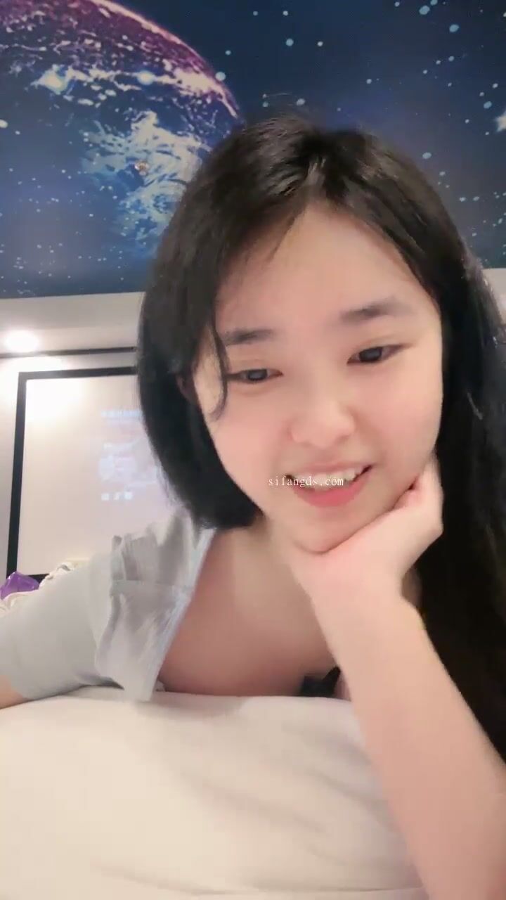 甜美纯情萝莉吃鸡自慰扣逼，一下海就来如此大尺度！才20岁的美眉
