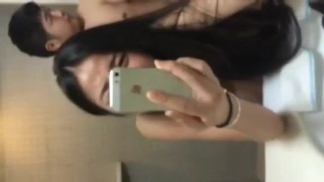 使劲操我，再深一点，顶到底了用力再用力，好爽，我喜欢你这样打我卧槽，亲爱的使劲打我好爽啊，好滑啊射了吗